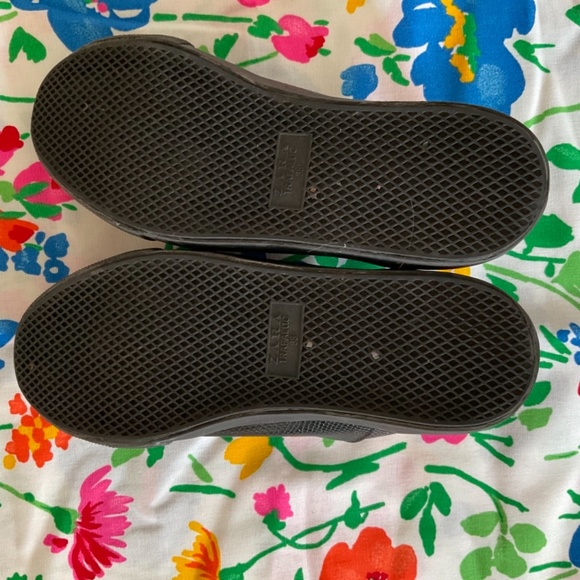 Zara women’s faux pebble leather // elastic slip-ons sneakers // women’s 7.5 - Picture 3 of 3